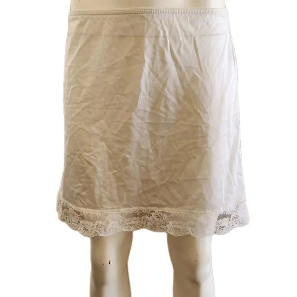 Sliperfection medium women's vintage mini white cream lace slip pull on